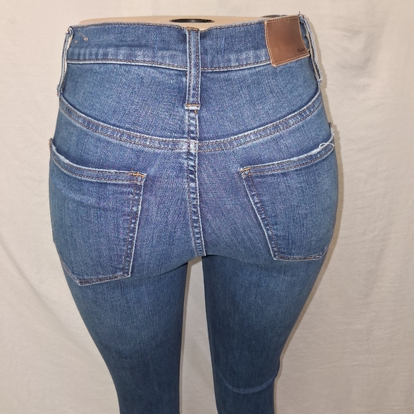 Madewell High Rise Distressed Blue Jeans Size 25 - Picture 7 of 17